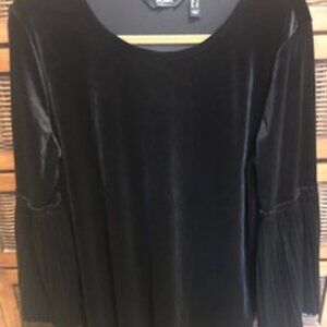 Du Jour Pleated Bell Sleeve Knit Velvet Tunic